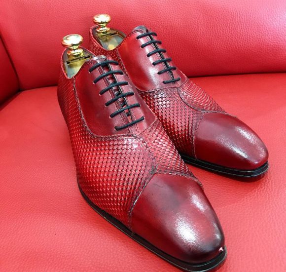 Formal zone shoes laces mat-shaped Red