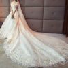 Vestito da sposa coda lunga